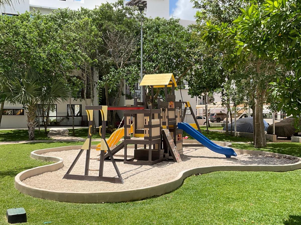 Yellowsub Apartments Cancún Exterior foto